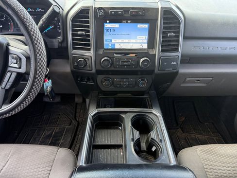 Used 2019 Ford F250 XLT w/ XLT Premium Package image 11