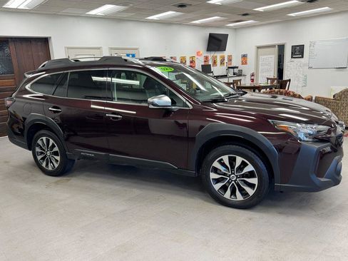 Used 2023 Subaru Outback Touring XT AWD/4WD image 30