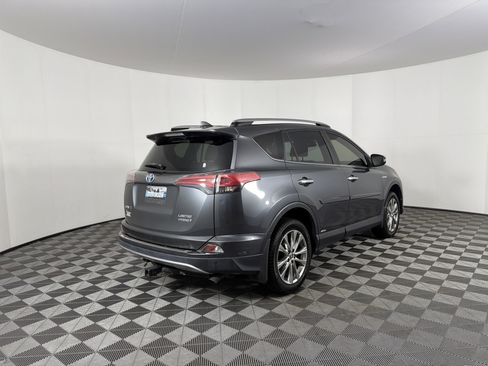 Used 2018 Toyota RAV4 Limited w/ Advanced Technology Package image 27