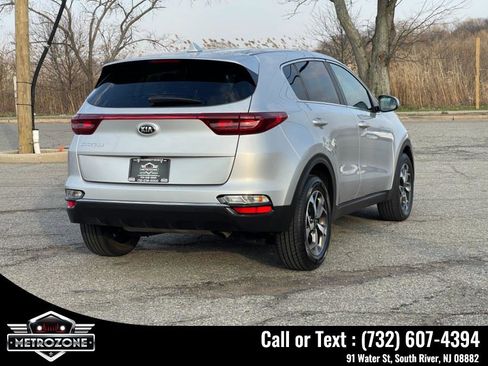 Used 2020 Kia Sportage LX image 8