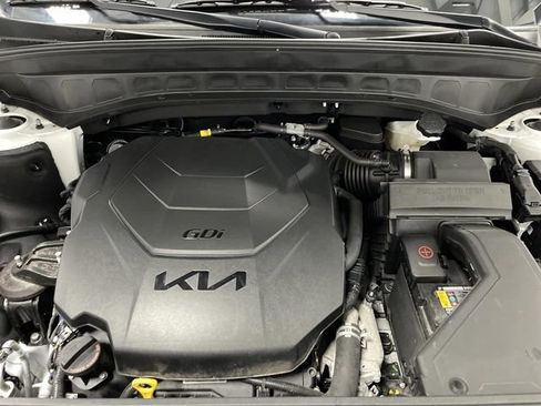 Used 2023 Kia Telluride LX image 37