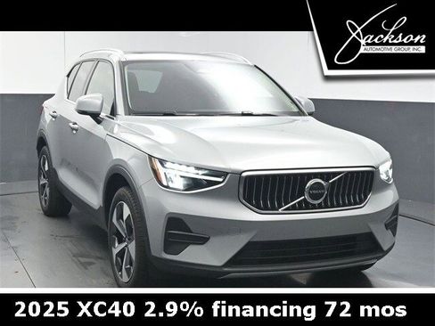 Certified 2025 Volvo XC40 B5 Core w/ Protection Package Premier image 2