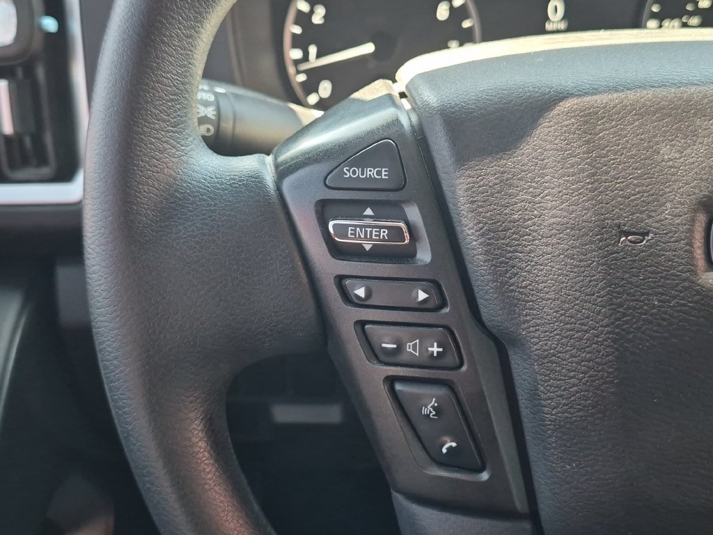Certified 2025 Nissan Frontier SV RWD image 18