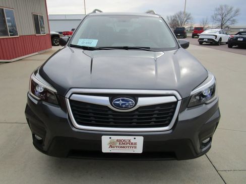Used 2021 Subaru Forester Premium AWD/4WD image 4