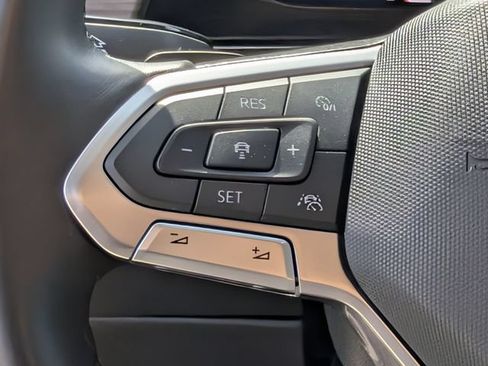 Used 2025 Volkswagen Atlas SEL Premium R-Line AWD/4WD image 22