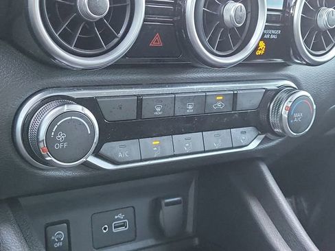 Used 2024 Nissan Sentra S image 30