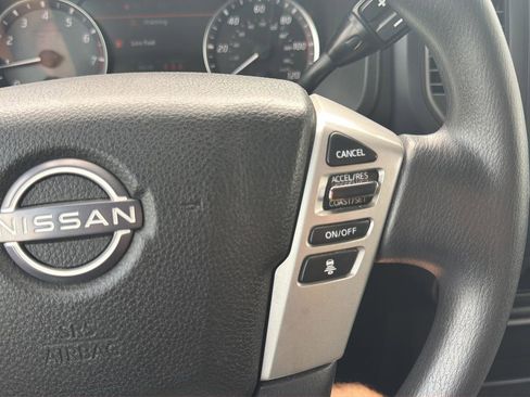 Used 2023 Nissan Titan SV AWD/4WD image 22