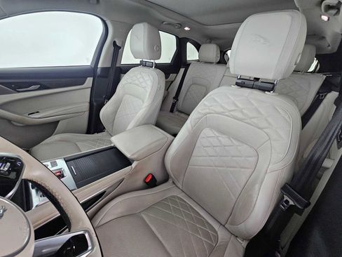 Used 2022 Jaguar F-PACE S image 21