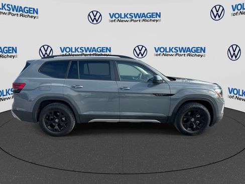 Used 2024 Volkswagen Atlas Peak Edition SEL AWD/4WD image 15