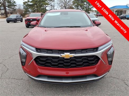 New 2026 Chevrolet Trax LT w/ Driver Confidence Package image 8
