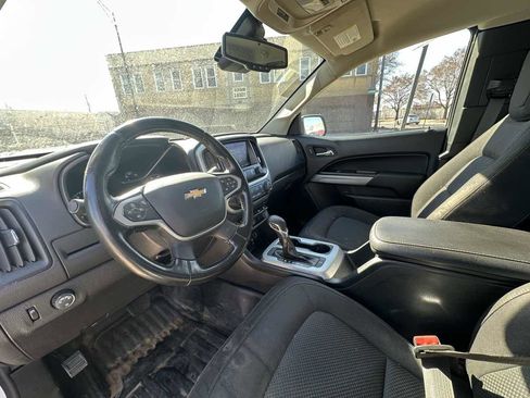 Used 2022 Chevrolet Colorado LT w/ Fleet Safety Package image 13