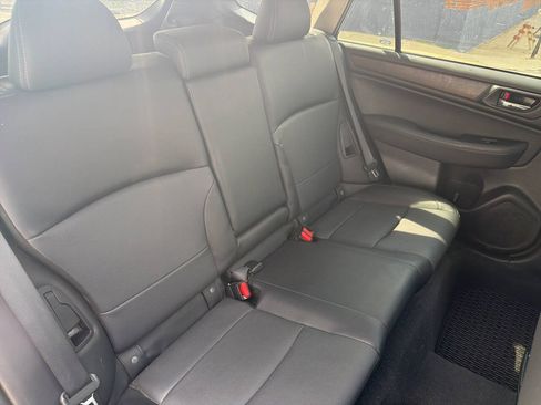 Used 2017 Subaru Outback 2.5i Limited AWD/4WD image 23