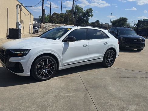 Used 2022 Audi SQ8 Prestige AWD/4WD image 1