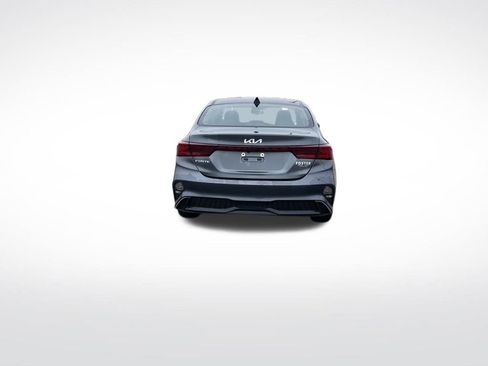 Used 2024 Kia Forte LXS image 4