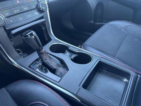 Used 2016 Toyota Camry SE w/ Moonroof Package FWD image 24