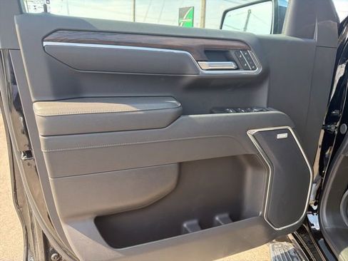 New 2026 GMC Sierra 1500 SLT image 14