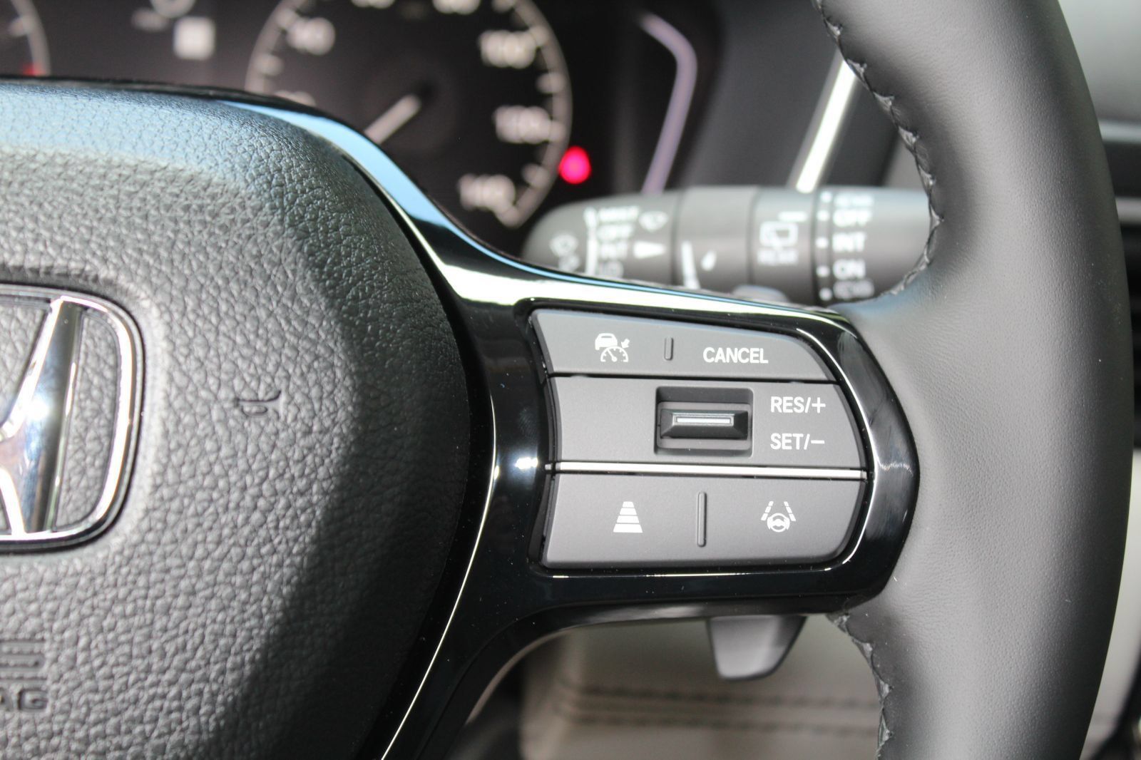 New 2025 Honda Pilot EX-L image 32