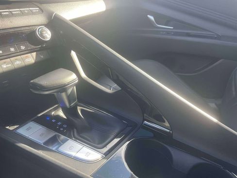 Used 2023 Hyundai Elantra Limited w/ Cargo Package image 30