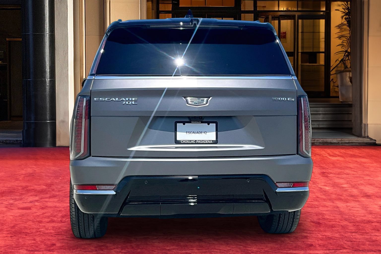Used 2026 Cadillac Escalade IQL Luxury w/ LPO, Floor Liner Package AWD/4WD image 5