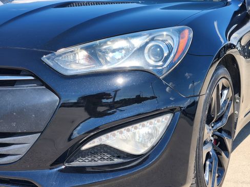 Used 2015 Hyundai Genesis 3.8 RWD image 10
