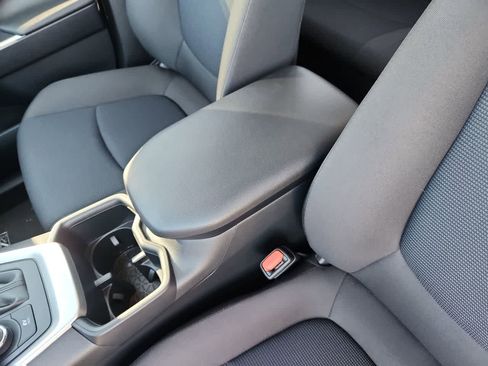 Used 2025 Toyota RAV4 LE image 20