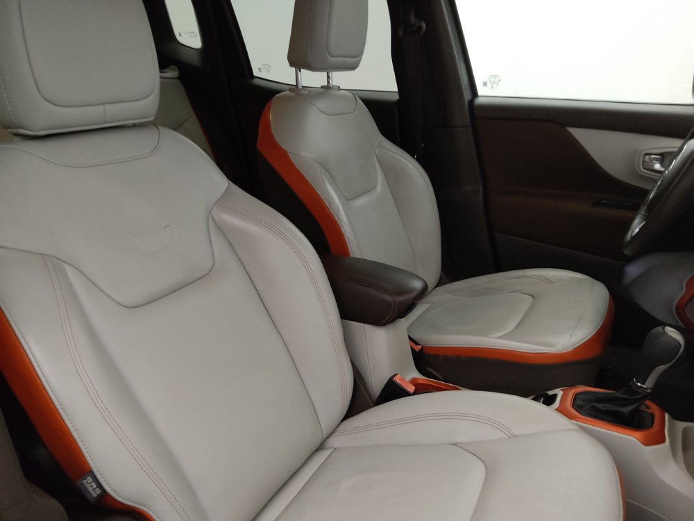 Used 2017 Jeep Renegade Limited FWD image 21