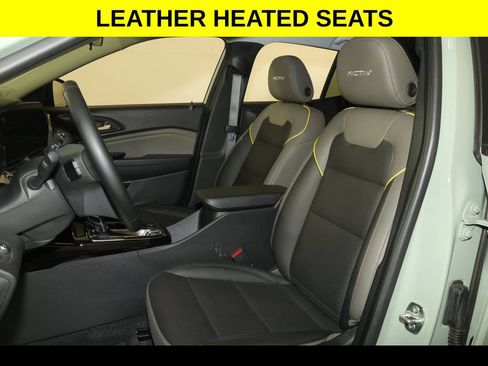 Used 2024 Chevrolet Trax ACTIV FWD image 3