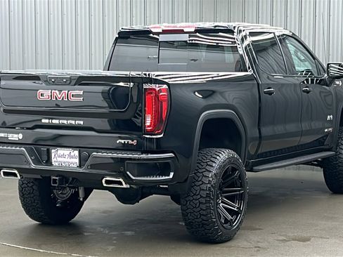 Used 2025 GMC Sierra 1500 AT4 w/ AT4 Premium Package image 5