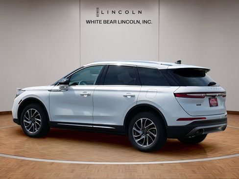 Certified 2022 Lincoln Corsair FWD w/ Equipment Group 101A image 7