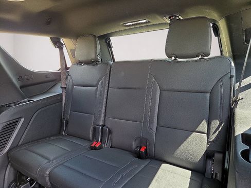 Used 2025 Chevrolet Tahoe LT AWD/4WD image 19