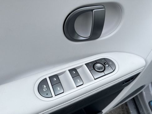 New 2026 Hyundai Ioniq 5 Limited image 15