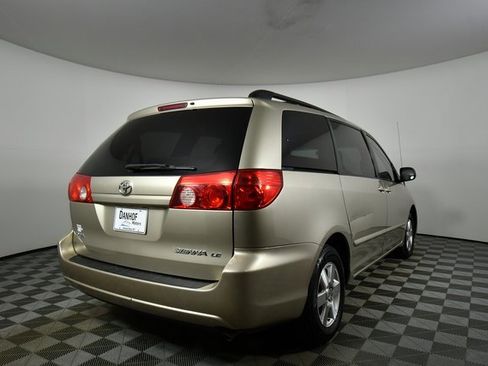 Used 2008 Toyota Sienna Sienna Passenger Van image 12