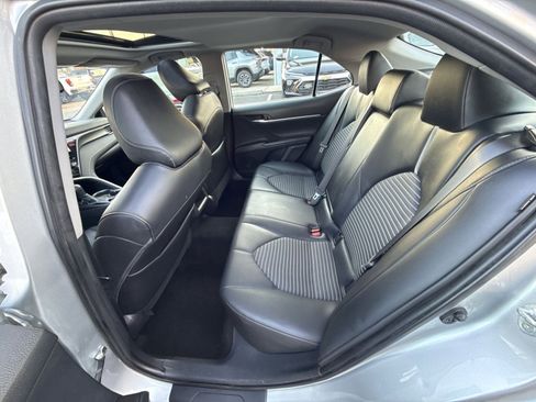 Used 2022 Toyota Camry SE w/ Cold Weather Package image 25