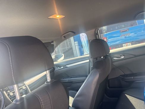 Used 2019 Honda Civic Sport image 11