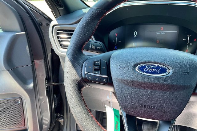 Used 2025 Ford Escape ST-Line w/ Equipment Group 301A FWD image 20