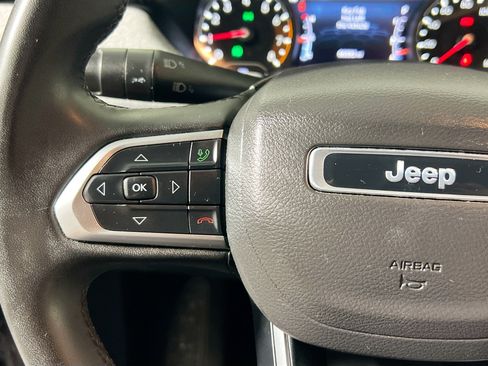 Used 2024 Jeep Compass Latitude AWD/4WD image 18