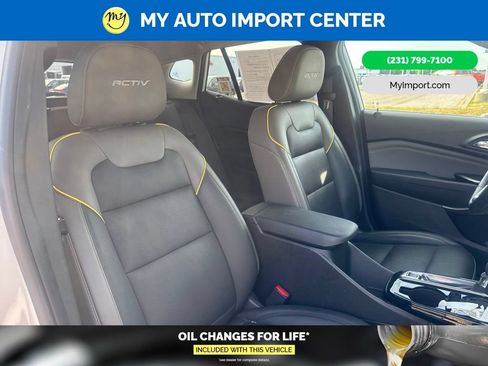 Used 2025 Chevrolet Trax ACTIV FWD image 27