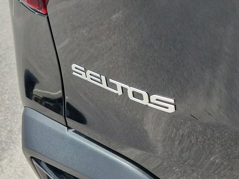 Certified 2024 Kia Seltos EX FWD image 7