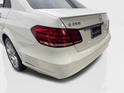Used 2014 Mercedes-Benz E 350 Sedan image 19