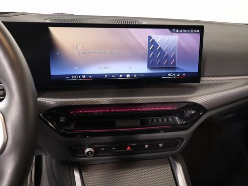 Used 2025 BMW 430i xDrive w/ M Sport Package image 5