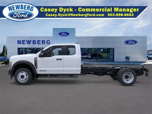 New 2025 Ford F450 XL image 5