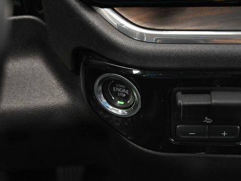 Used 2023 GMC Sierra 1500 SLT w/ SLT Premium Plus Package RWD image 18