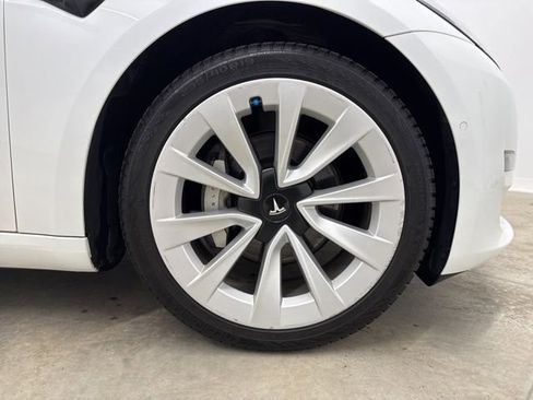 Used 2021 Tesla Model 3 Standard Range Plus image 12