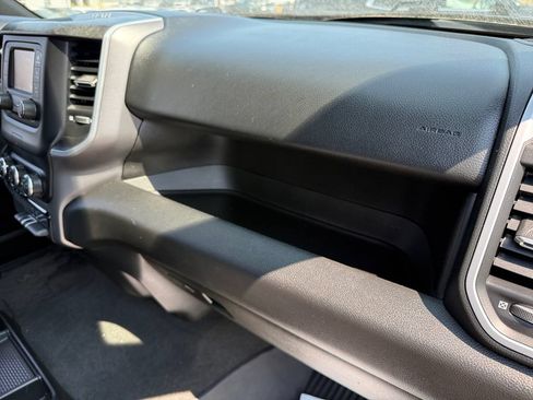 Used 2022 RAM 1500 Big Horn AWD/4WD image 46