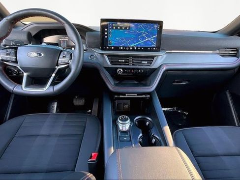 Used 2025 Ford Explorer ST-Line image 7