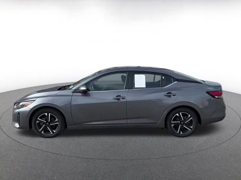 Used 2024 Nissan Sentra SV image 9