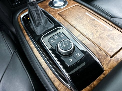 Used 2021 Nissan Armada SL w/ Captain's Chairs Package image 23