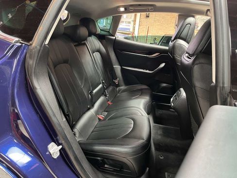 Used 2017 Maserati Levante w/ Sport Package AWD/4WD image 27