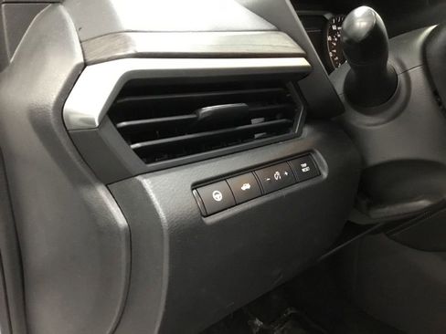 Used 2024 Nissan Altima 2.5 SV w/ SV Premium Package image 9