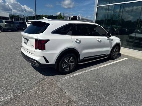 Used 2022 Kia Sorento S FWD image 6